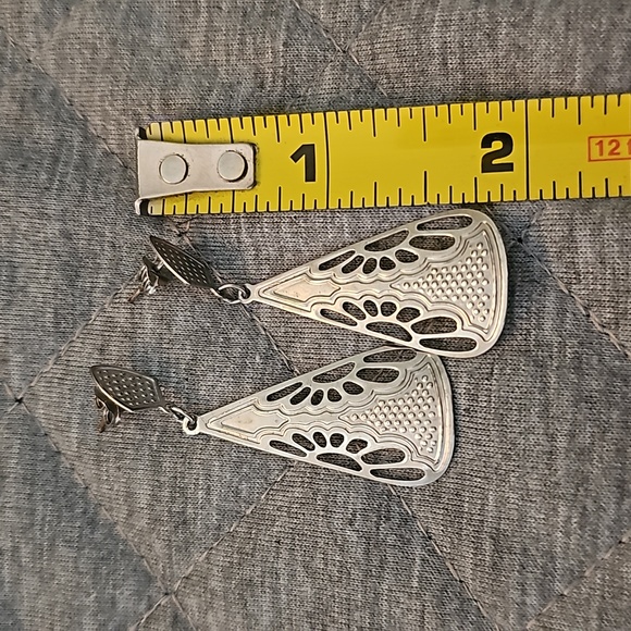 Silver drop earrings - Picture 3 of 3